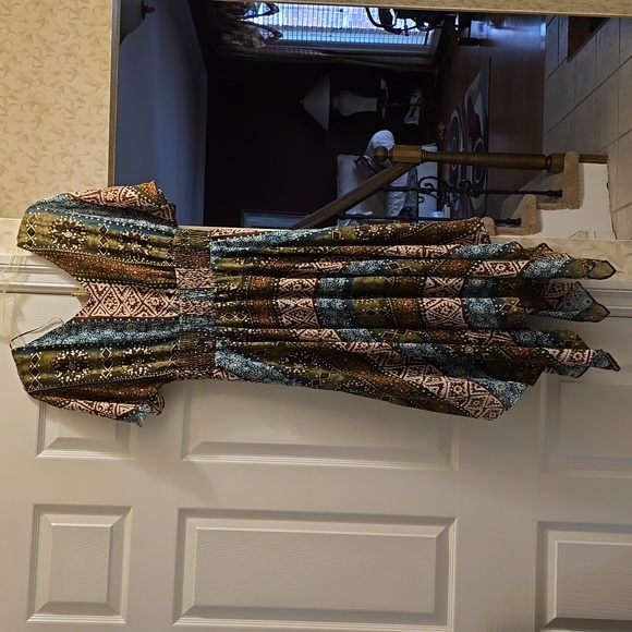 Dress - Picture 2 of 4